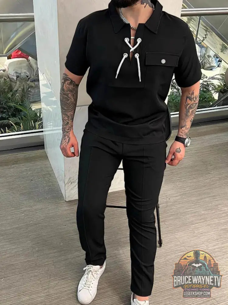 Ensemble homme grande taille en noir avec un t-shirt à lacets et un pantalon assorti