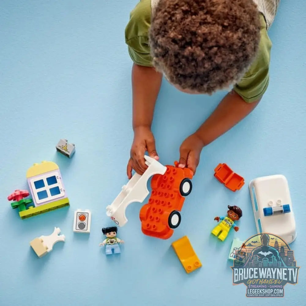 LEGO 10447 DUPLO Town Rettungswagen avec Fahrer, jeu de construction - LEGO - vue 6