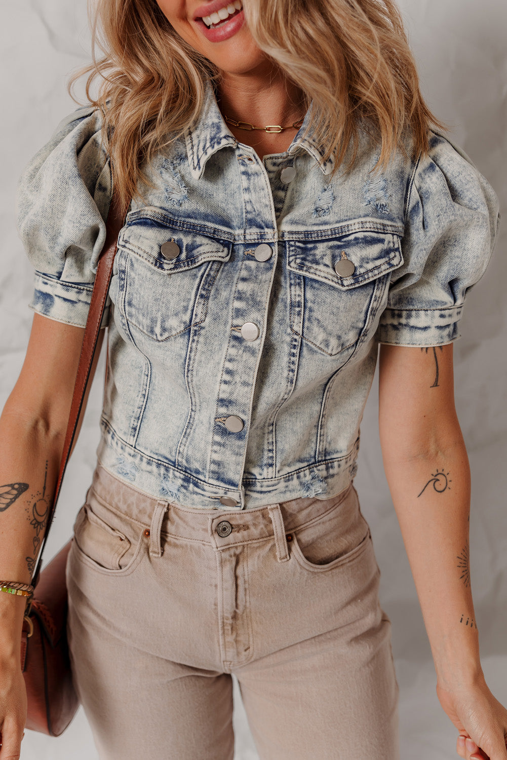 Veste femme boutonnée, poches, manches bouffantes, denim — bleu ciel