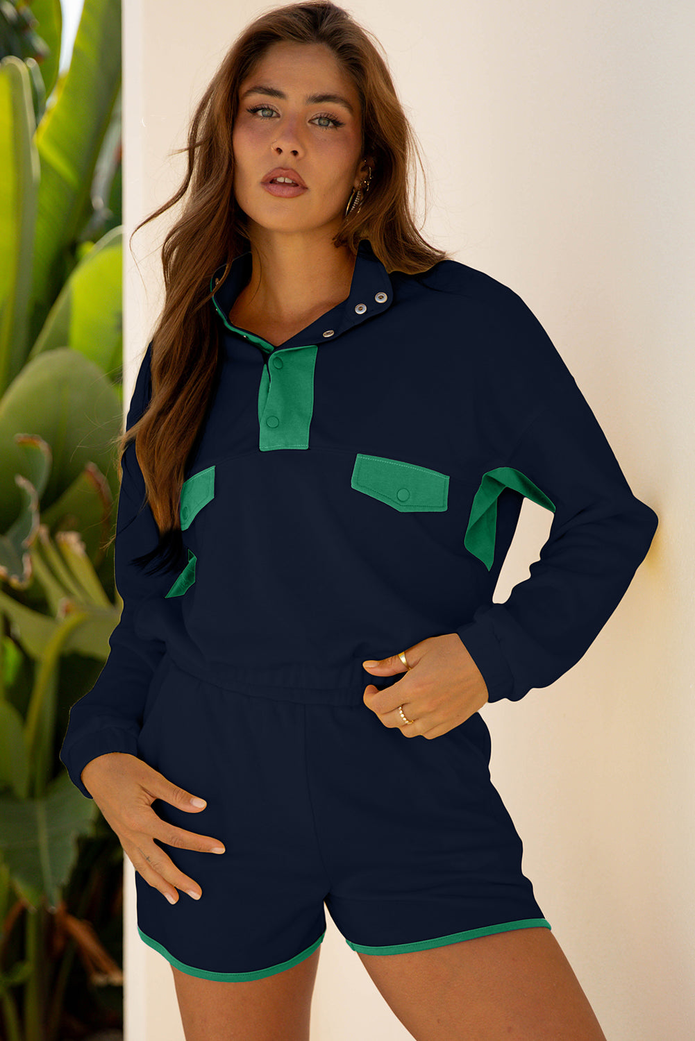 Ensemble femme patchwork, boutonnée, demi-boutonnage, colorblock — bleu marine