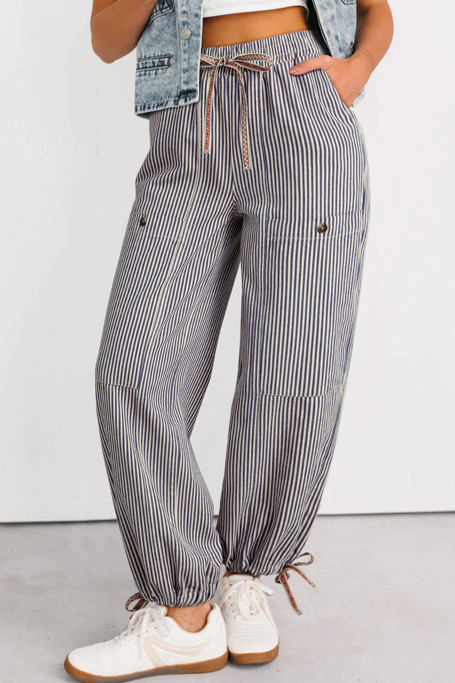 Pantalon femme rayé, à cordon, boutonnée, poches, taille élastique, ample — kaki