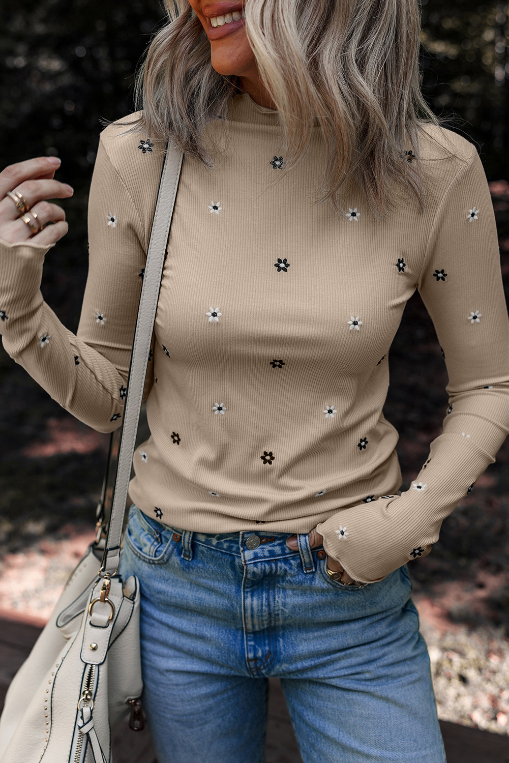 Haut femme broderie florale, manches longues, côtelé