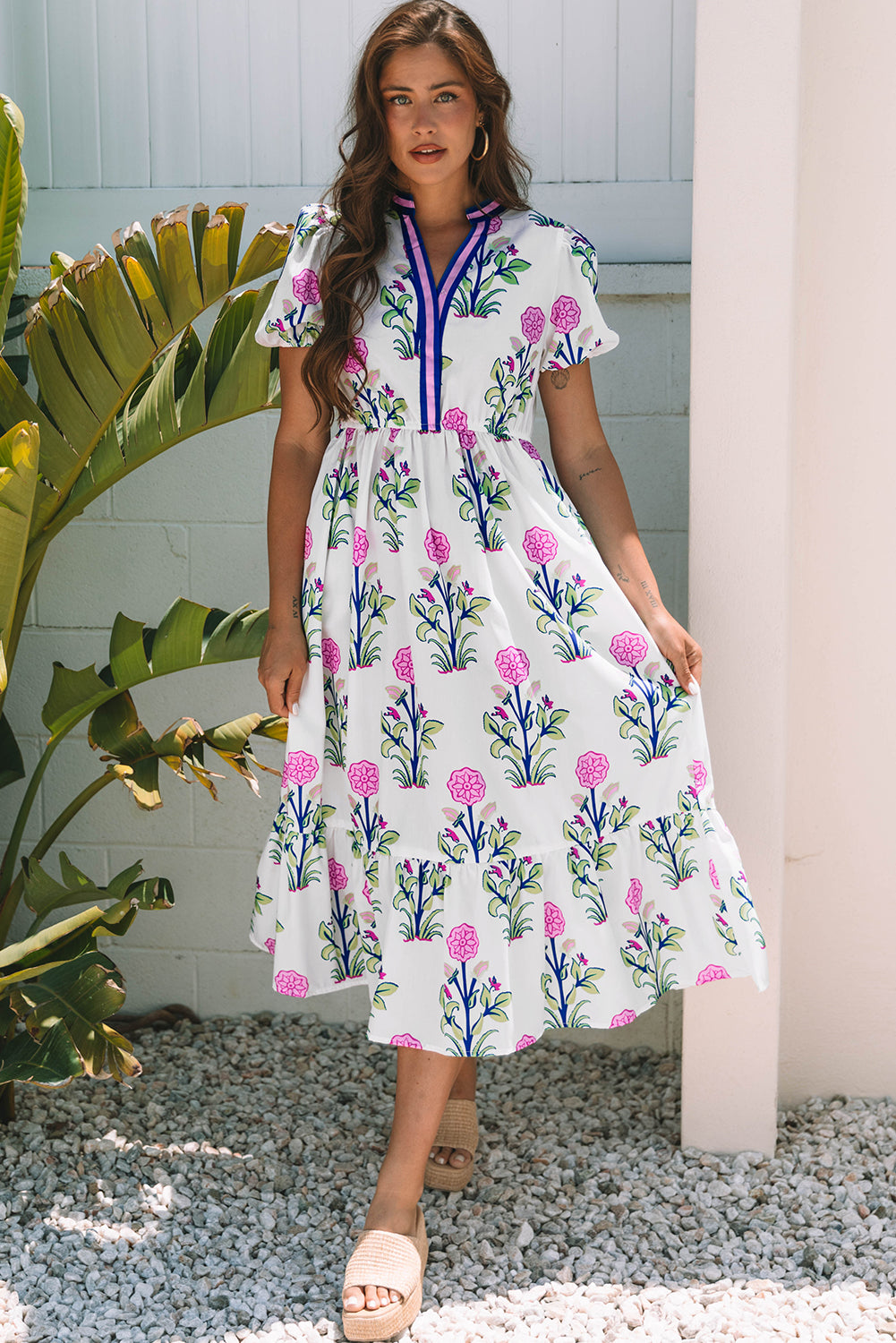 Robe longue femme floral, manches courtes, col V, taille haute — blanc