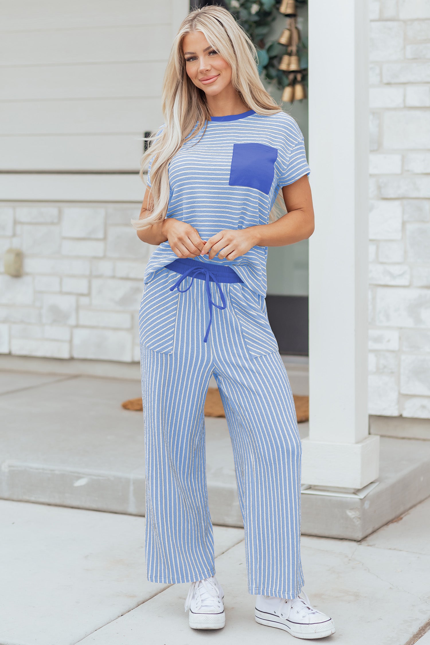 Pantalon femme rayé, à cordon, col rond, cropped — bleu ciel