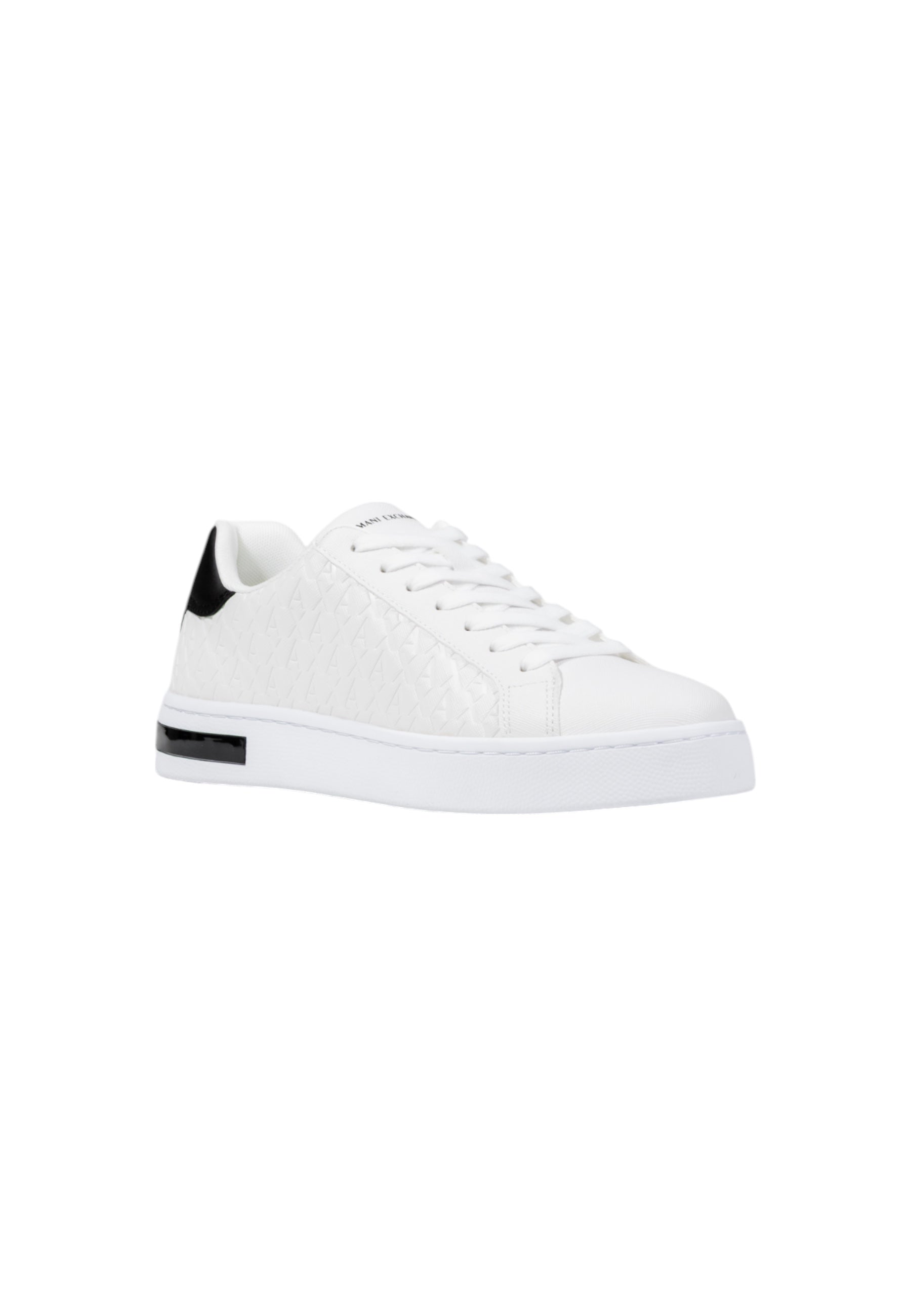 Armani Exchange Baskets homme — white