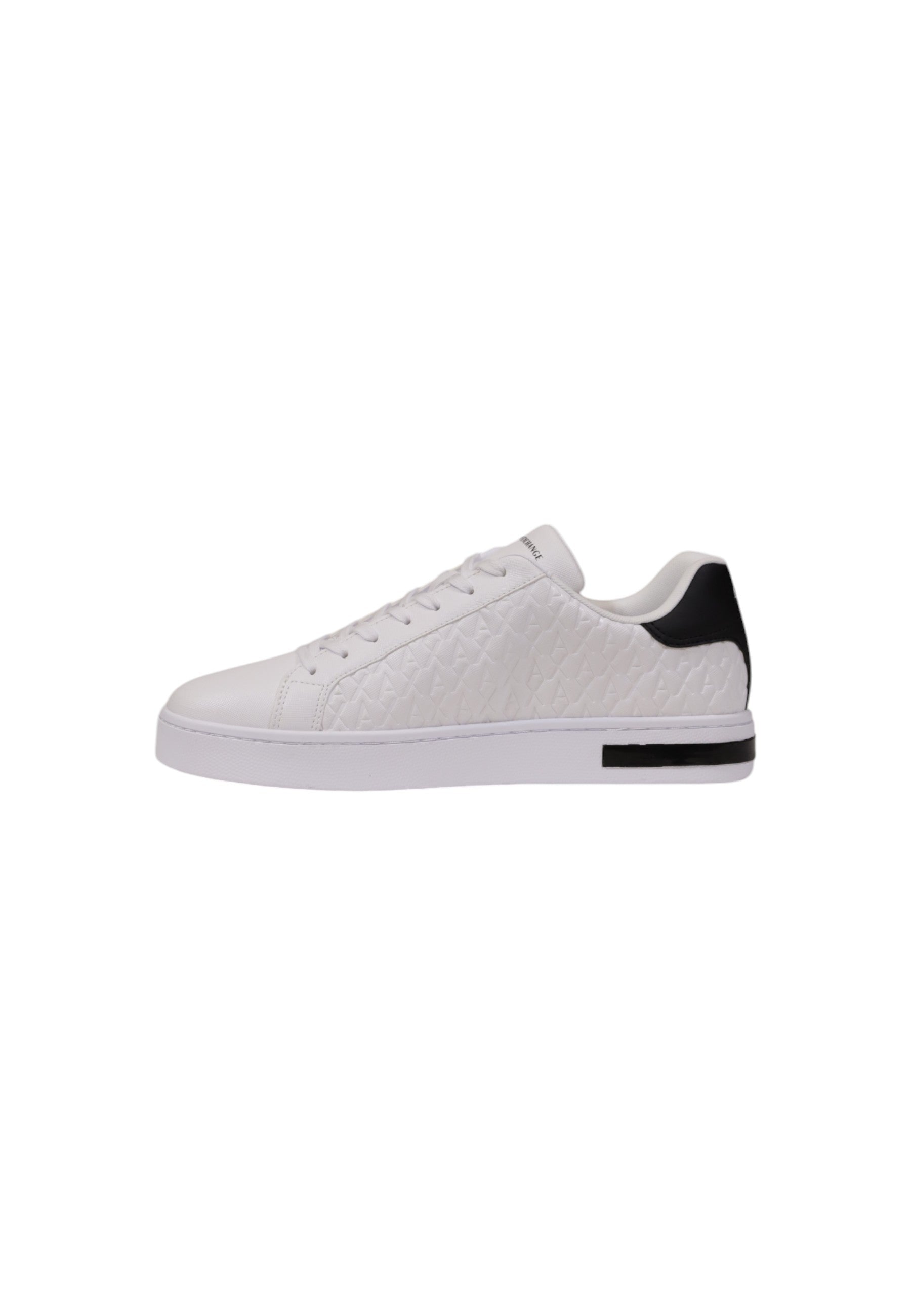 Armani Exchange Baskets homme — white
